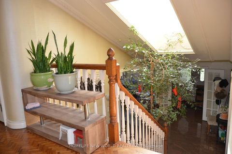 Photo 11 at 15 Brantley Crescent, York University Heights, Toronto