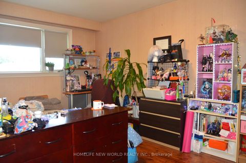 Photo 13 at 15 Brantley Crescent, York University Heights, Toronto