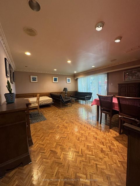 Photo 16 at 15 Brantley Crescent, York University Heights, Toronto
