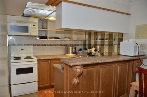 Photo 20 at 15 Brantley Crescent, York University Heights, Toronto