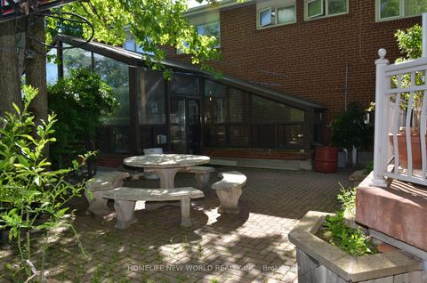 Photo 24 at 15 Brantley Crescent, York University Heights, Toronto