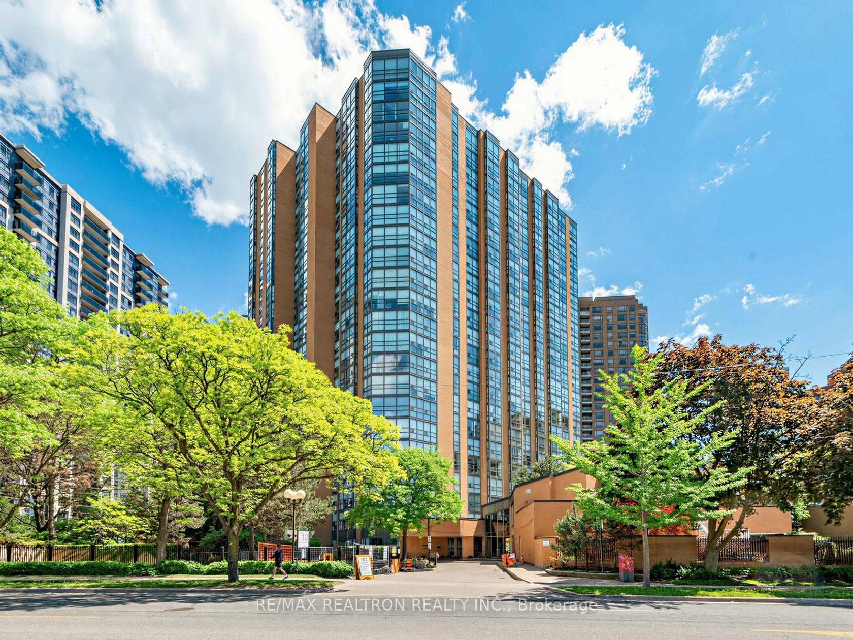 203 - 131 Beecroft Road, Westgate, Toronto photo 8