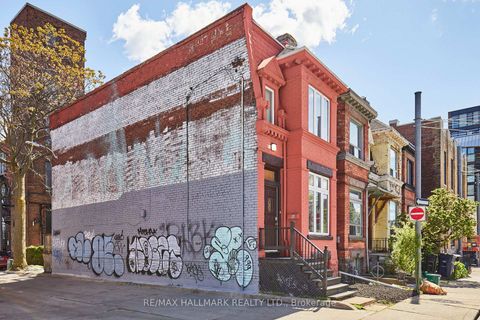 Photo 1 at 95 Wolseley Street, Chinatown, Toronto