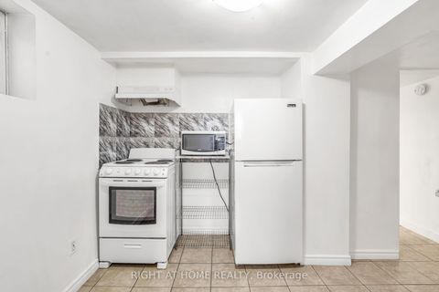 Photo 39 at 12 Porter Avenue, Smythe, Toronto