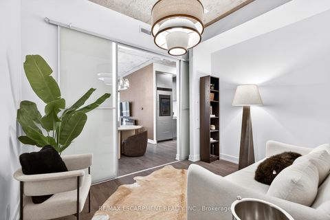 Photo 22 at 806 - 399 Adelaide Street W, Waterfront Communities C1, Toronto