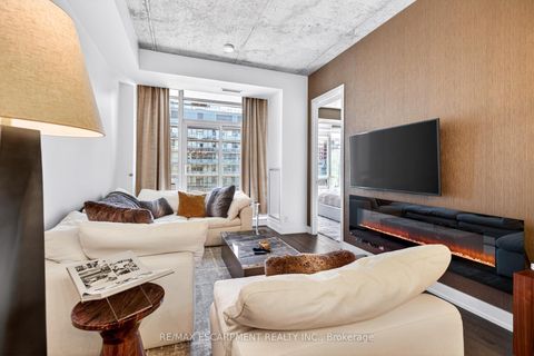 Photo 25 at 806 - 399 Adelaide Street W, Waterfront Communities C1, Toronto