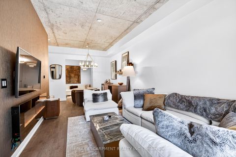 Photo 27 at 806 - 399 Adelaide Street W, Waterfront Communities C1, Toronto
