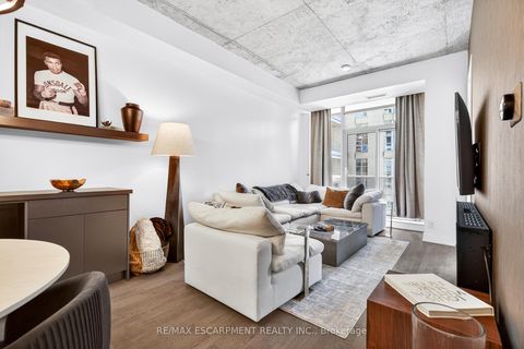 Photo 28 at 806 - 399 Adelaide Street W, Waterfront Communities C1, Toronto