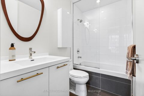 Photo 35 at 806 - 399 Adelaide Street W, Waterfront Communities C1, Toronto