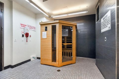 Photo 43 at 806 - 399 Adelaide Street W, Waterfront Communities C1, Toronto