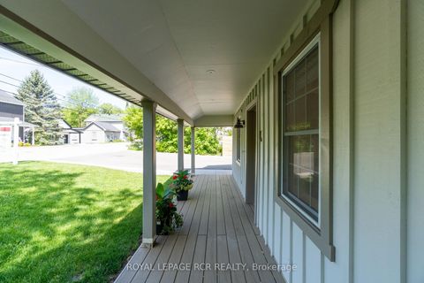 Photo 3 at 136 Main Street, Schomberg, King