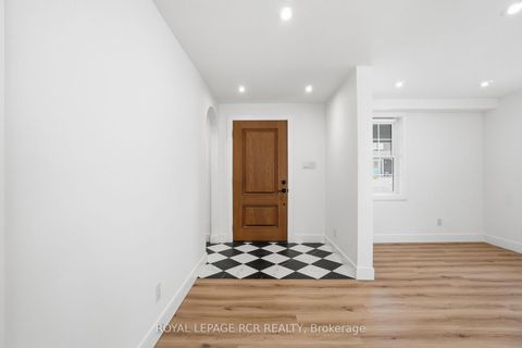 Photo 4 at 136 Main Street, Schomberg, King
