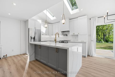 Photo 8 at 136 Main Street, Schomberg, King