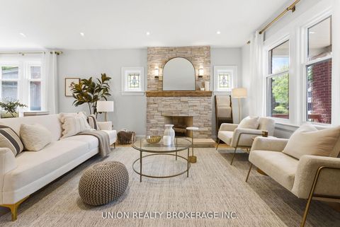 Photo 5 at 65 Harding Boulevard, Cliffside, Toronto