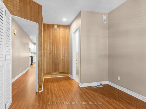 Photo 4 at 127 Lee Avenue, The Beaches, Toronto