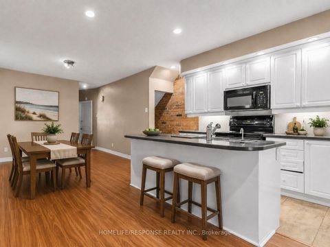 Photo 6 at 127 Lee Avenue, The Beaches, Toronto