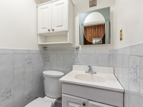 Photo 22 at 127 Lee Avenue, The Beaches, Toronto