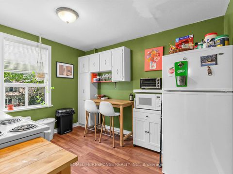 Photo 24 at 127 Lee Avenue, The Beaches, Toronto