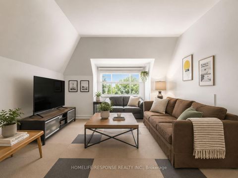 Photo 31 at 127 Lee Avenue, The Beaches, Toronto