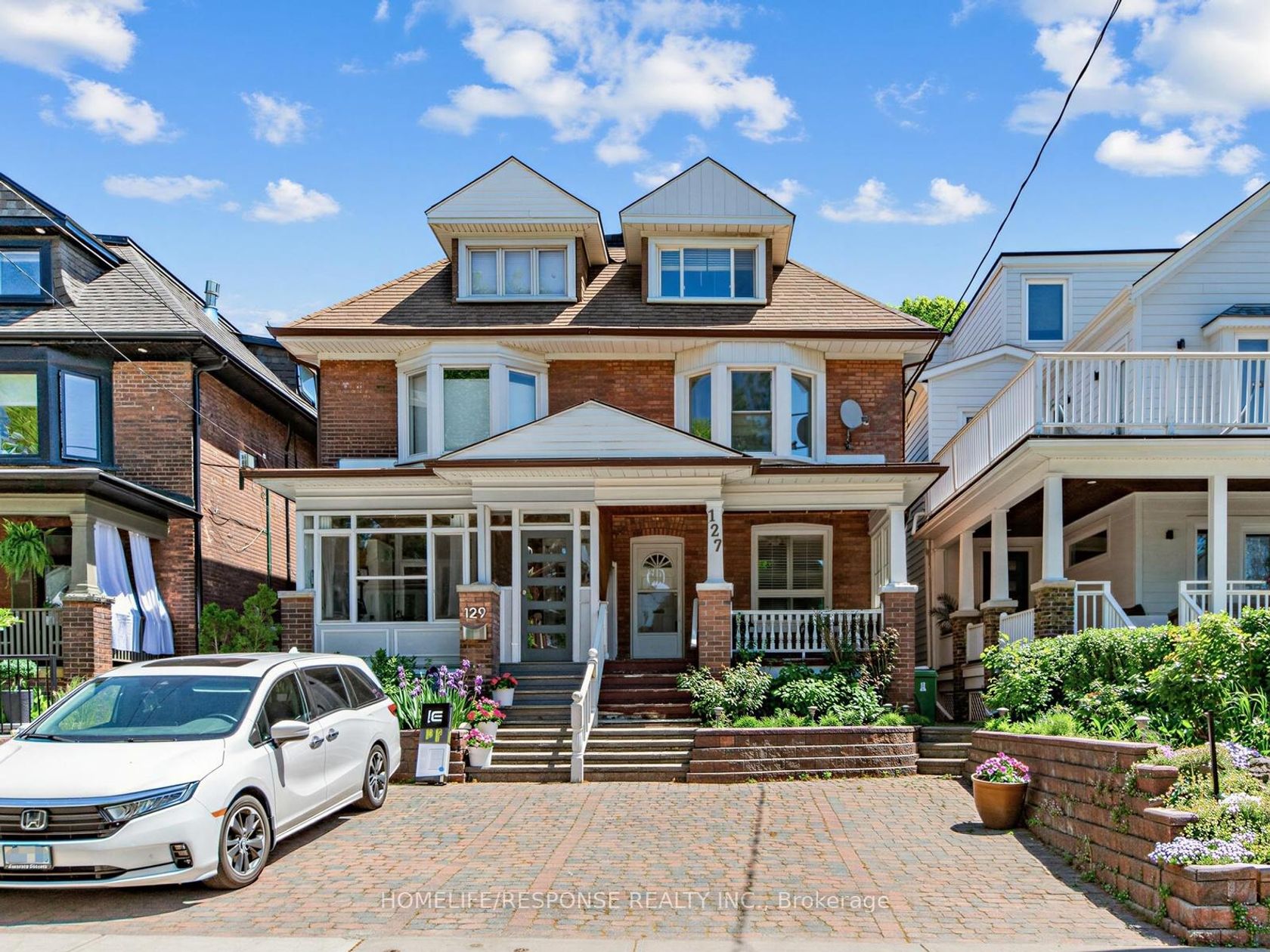127 Lee Avenue, The Beaches, Toronto photo number 2