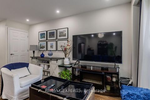 Photo 7 at 44 - 30 Dundalk Drive, Dorset Park, Toronto