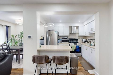 Photo 11 at 44 - 30 Dundalk Drive, Dorset Park, Toronto