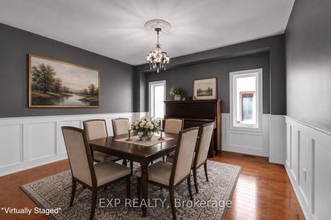 Photo 12 at 16 Haverhill Terrace, Bayview Wellington, Aurora