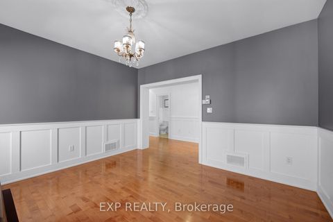 Photo 13 at 16 Haverhill Terrace, Bayview Wellington, Aurora