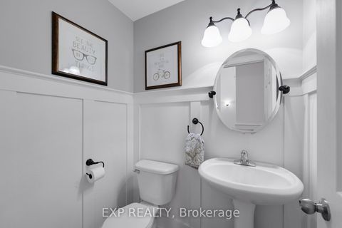 Photo 17 at 16 Haverhill Terrace, Bayview Wellington, Aurora
