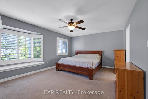Photo 22 at 16 Haverhill Terrace, Bayview Wellington, Aurora