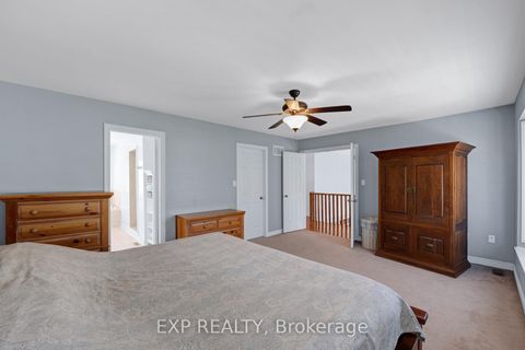 Photo 23 at 16 Haverhill Terrace, Bayview Wellington, Aurora