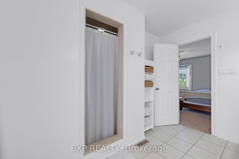 Photo 26 at 16 Haverhill Terrace, Bayview Wellington, Aurora