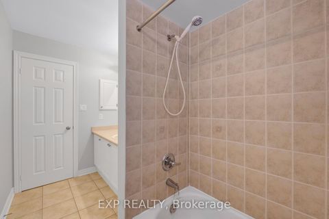 Photo 34 at 16 Haverhill Terrace, Bayview Wellington, Aurora