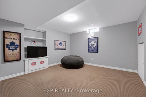 Photo 41 at 16 Haverhill Terrace, Bayview Wellington, Aurora