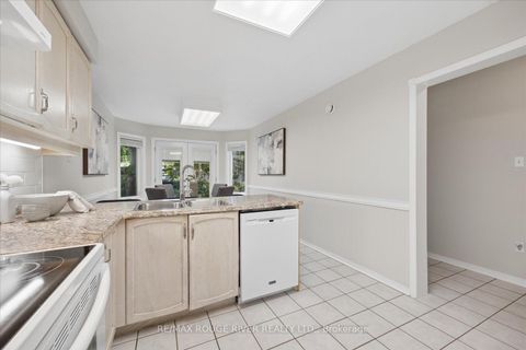 Photo 8 at 33 Shore Avenue, Rolling Acres, Whitby