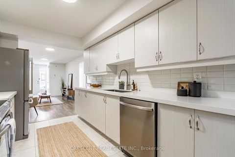 Photo 15 at 120 - 80 Parrotta Drive, Pelmo Park W5, Toronto