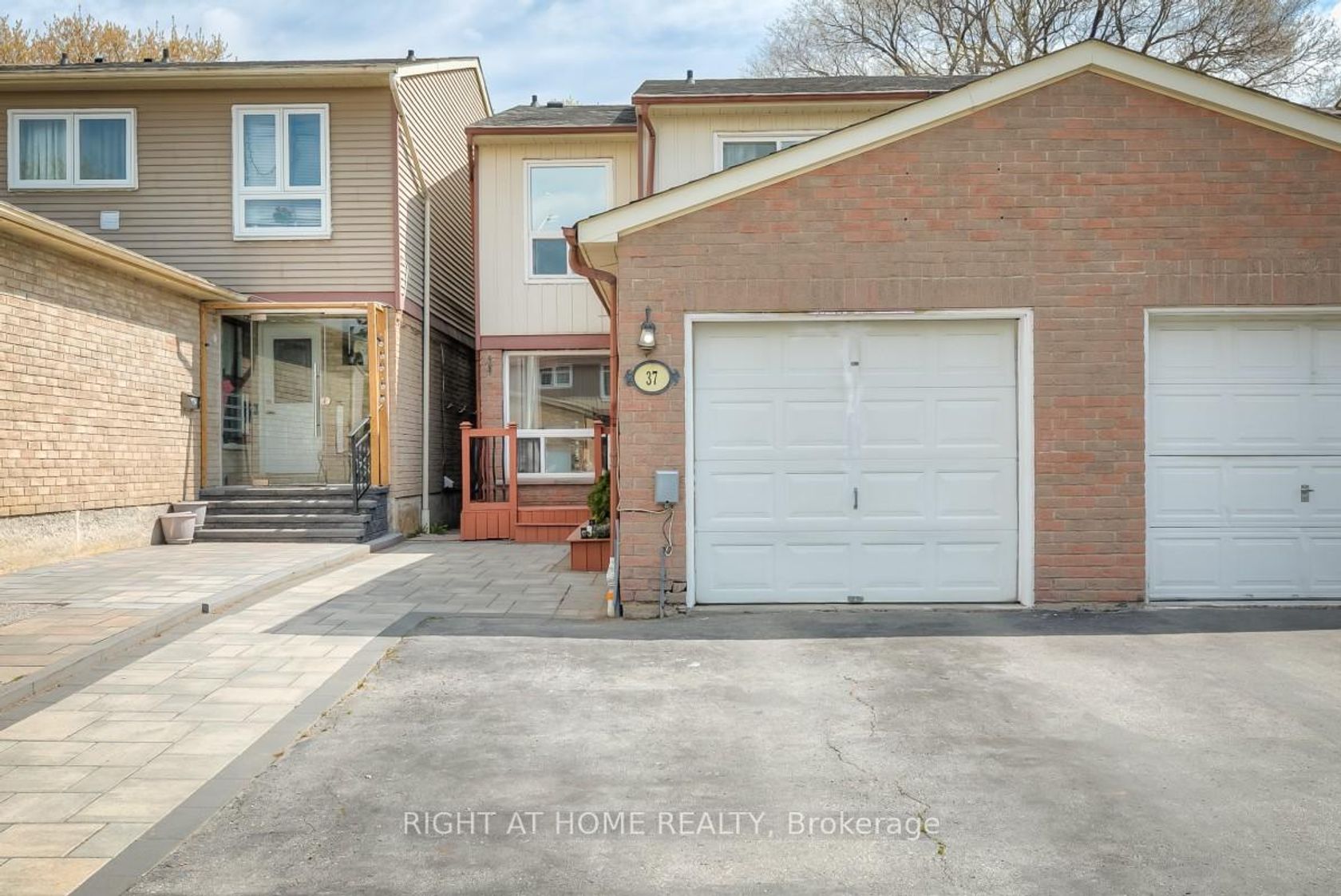 37 McKnight Drive, Malvern, Toronto photo 6