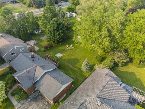 Photo 4 at 17 Kinsley Street, Nobleton, King