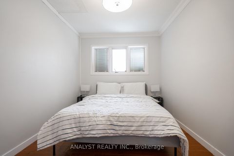 Photo 26 at 17 Kinsley Street, Nobleton, King
