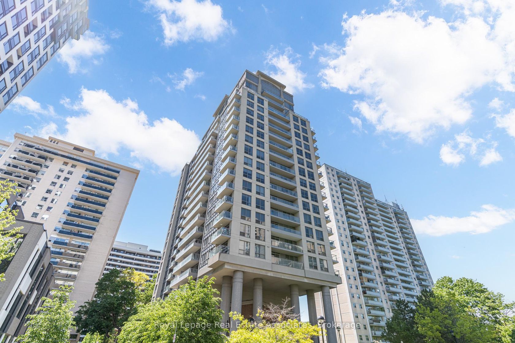 705 - 70 High Park Avenue, High Park North, Toronto photo 5