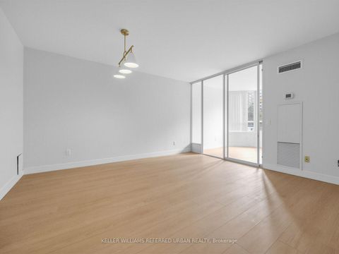 Photo 6 at 217 - 7 Bishop Avenue, Newtonbrook East, Toronto