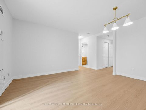 Photo 9 at 217 - 7 Bishop Avenue, Newtonbrook East, Toronto