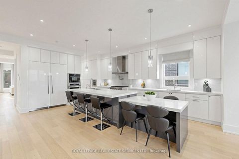 Photo 12 at 203 Crestwood Road, Yorkhill, Vaughan