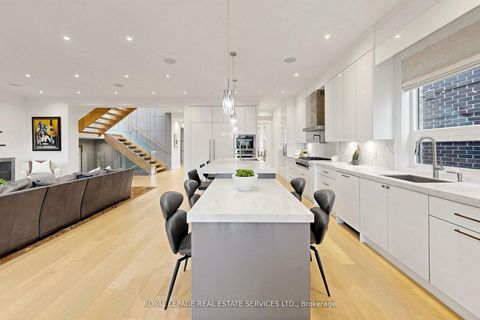 Photo 13 at 203 Crestwood Road, Yorkhill, Vaughan
