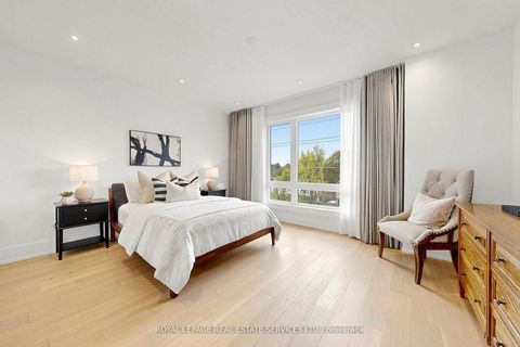 Photo 32 at 203 Crestwood Road, Yorkhill, Vaughan