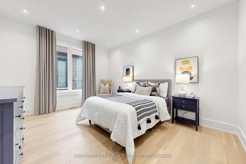 Photo 36 at 203 Crestwood Road, Yorkhill, Vaughan