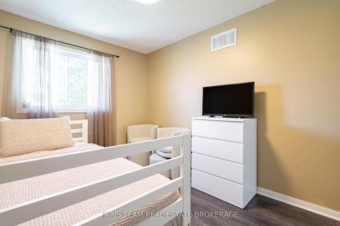 Photo 17 at 37 - 241 Ferndale Drive S, Ardagh, Barrie