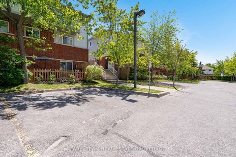 Photo 22 at 37 - 241 Ferndale Drive S, Ardagh, Barrie