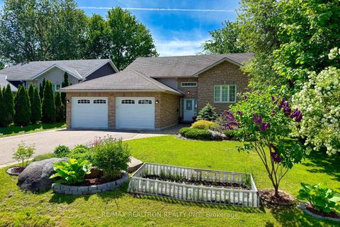 Photo 1 at 157b Silas Boulevard, Keswick North, Georgina