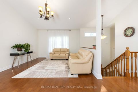 Photo 7 at 157b Silas Boulevard, Keswick North, Georgina